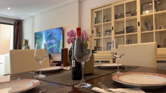 Image No.18-3 Bed Apartment for sale