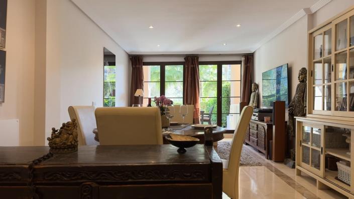 Image No.20-3 Bed Apartment for sale