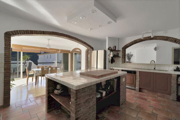 Image No.15-3 Bed Apartment for sale