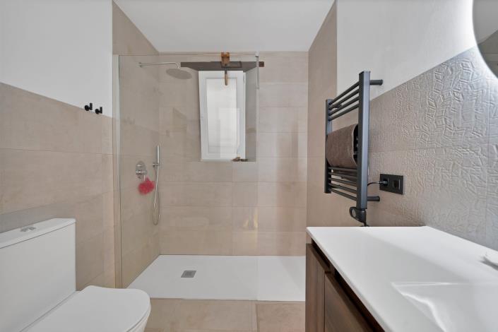 Image No.9-3 Bed Townhouse for sale