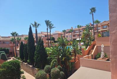 18-cc72f169493c096e712837ff5d8b6e41