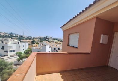 27-f6e8bc237ba13ac4c268badec6354f3d