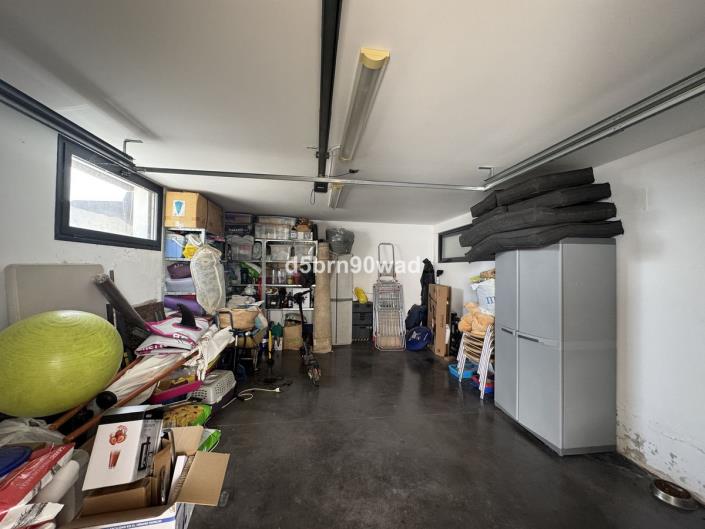 Image No.17-4 Bed Villa / Detached for sale