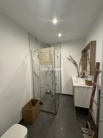 Image No.21-4 Bed Villa / Detached for sale