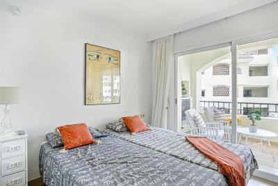 11-4d8aa6e612c0d8ce985b634e45aeea7a