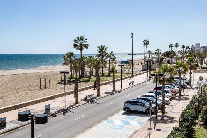 Image No.24-3 Bed Apartment for sale