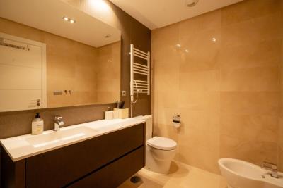 8-e64a9055bba3e77ac8aca3b893cdf826