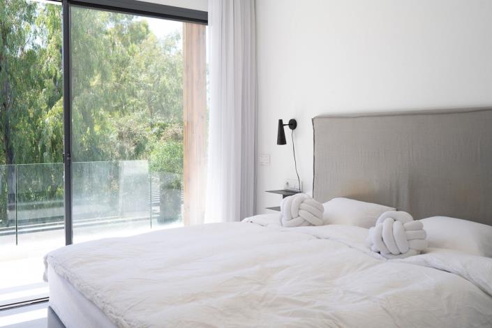 Image No.14-4 Bed Villa / Detached for sale