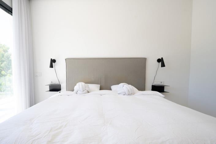 Image No.17-4 Bed Villa / Detached for sale