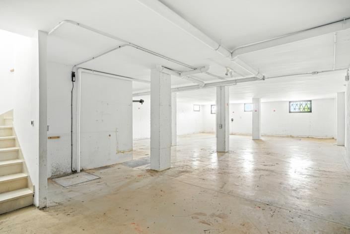 Image No.36-4 Bed Townhouse for sale