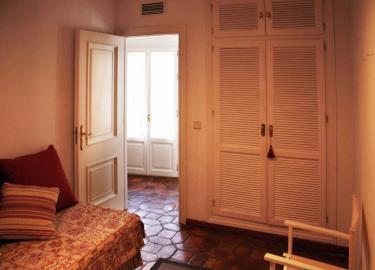 12-9d2414e6554ff283a7dbb3894364f2bd