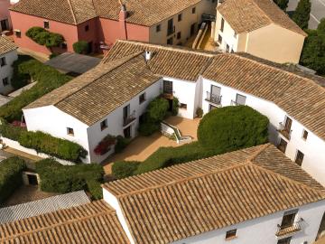 15-e65d437abef3cdae9b514eeeb695a8b9