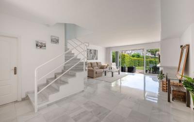 3-644887ed831e8682853ff700c7704b89