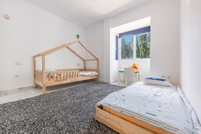 13-4d2745f4b54ae0f12c2baa3e2bd744e0