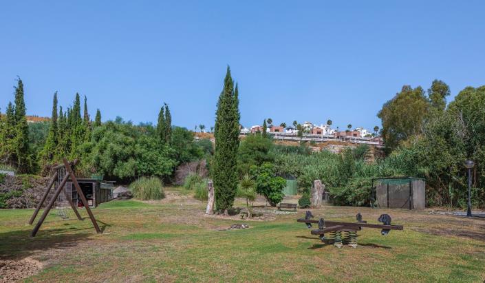 Image No.18-3 Bed Townhouse for sale