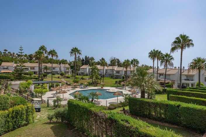 Image No.19-3 Bed Townhouse for sale