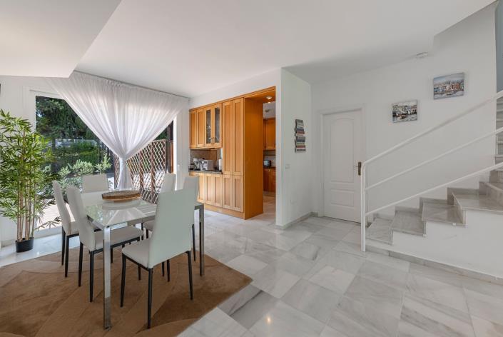 Image No.24-3 Bed Townhouse for sale