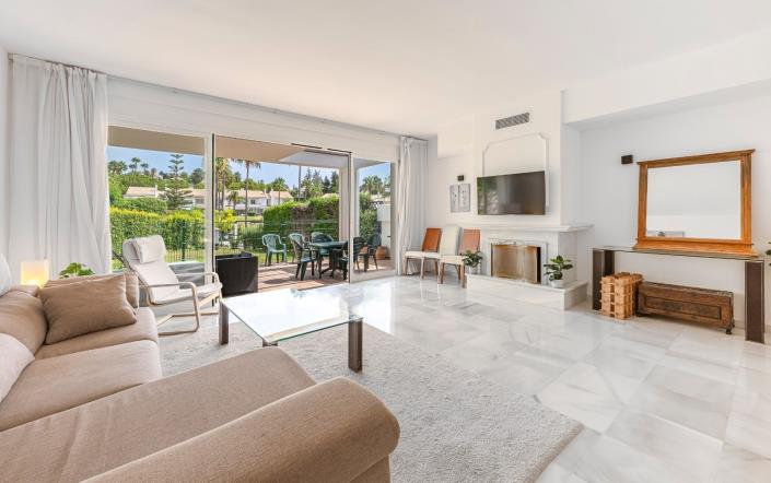 Image No.30-3 Bed Townhouse for sale