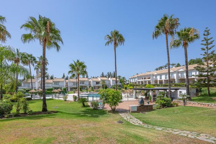 Image No.38-3 Bed Townhouse for sale