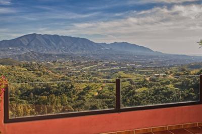 2-5bd7b9d04b45e33852eaf0ec6670150d