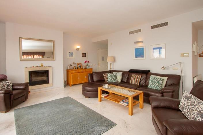 Image No.11-2 Bed Apartment for sale