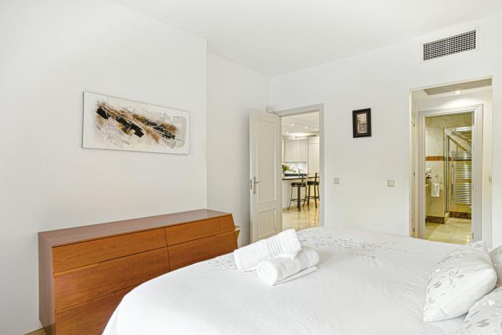 Image No.17-3 Bed Apartment for sale