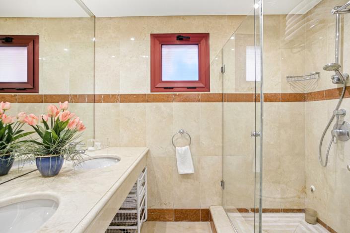 Image No.30-3 Bed Apartment for sale