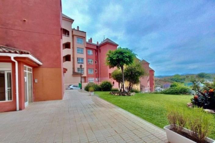 Image No.16-2 Bed Apartment for sale