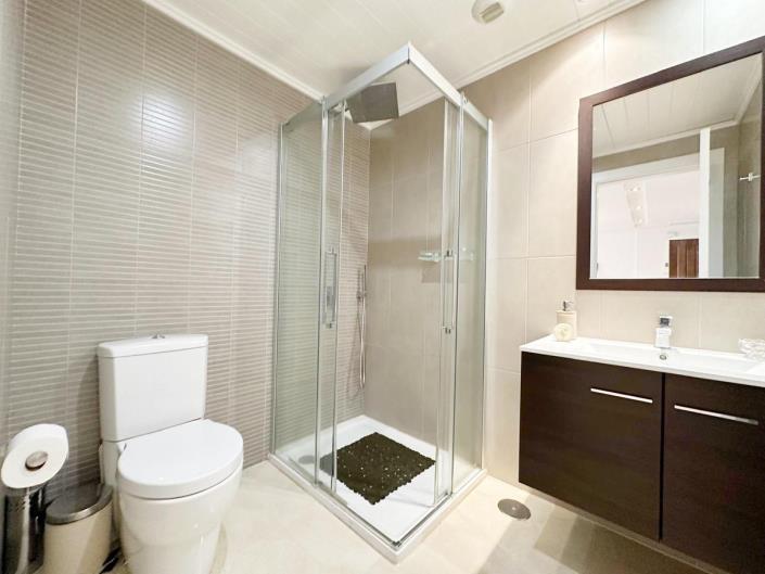 Image No.10-3 Bed Apartment for sale