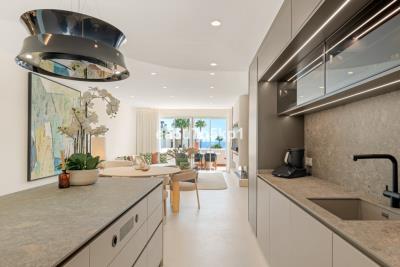 11-20939a0134ad724a8cb2a801094d15a4