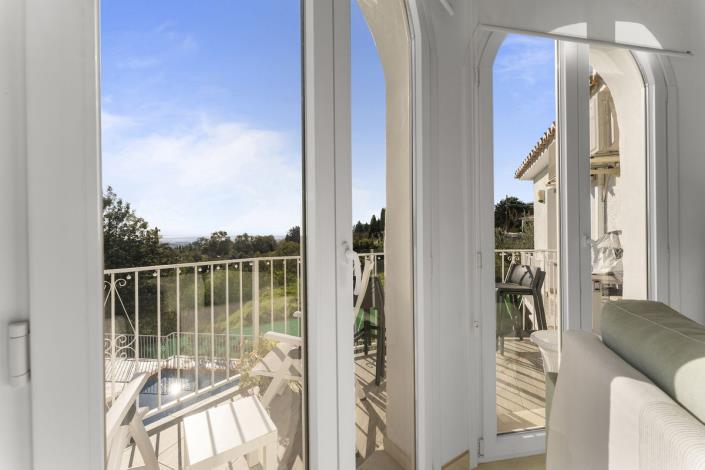 Image No.14-3 Bed Villa / Detached for sale