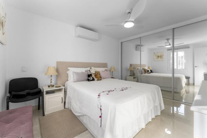 Image No.21-3 Bed Villa / Detached for sale