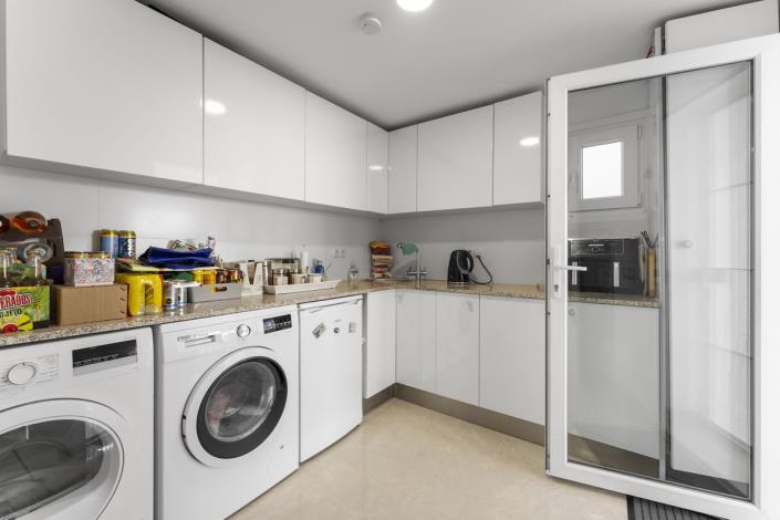 Image No.27-3 Bed Villa / Detached for sale