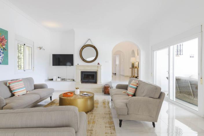 Image No.11-4 Bed Villa / Detached for sale