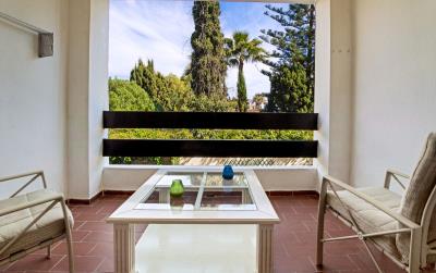 2-5bd7b9d04b45e33852eaf0ec6670150d