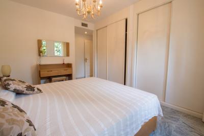 16-ec67b526875bf0124b6ce4328a754439