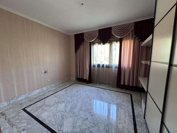 Image No.8-4 Bed Apartment for sale