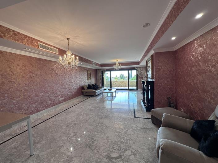 Image No.9-4 Bed Apartment for sale