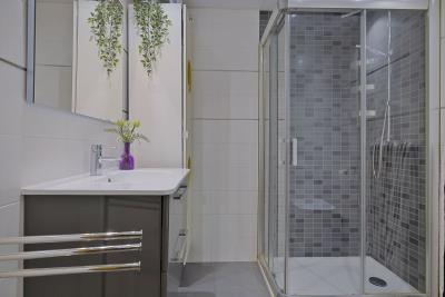 12-53013098fcab6c38b1379cd33298e050