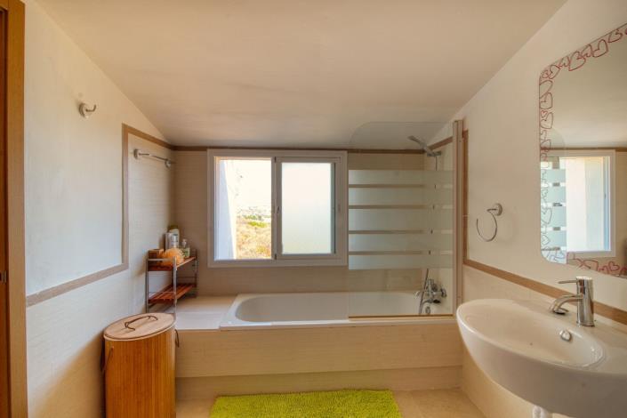 Image No.36-4 Bed Townhouse for sale