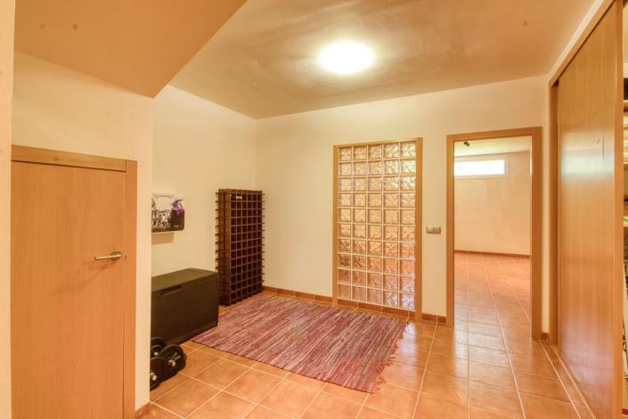 Image No.42-4 Bed Townhouse for sale