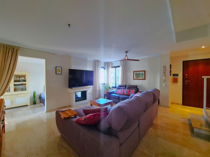 Image No.20-3 Bed Semi-Detached for sale