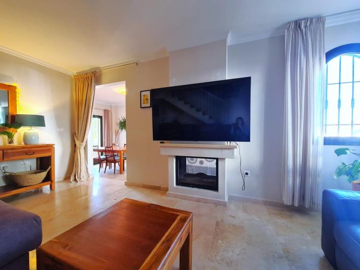 Image No.24-3 Bed Semi-Detached for sale