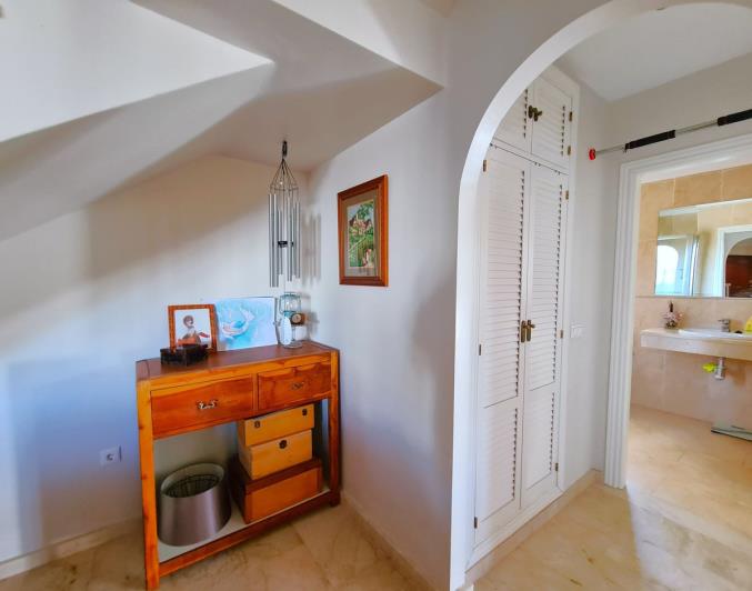 Image No.32-3 Bed Semi-Detached for sale