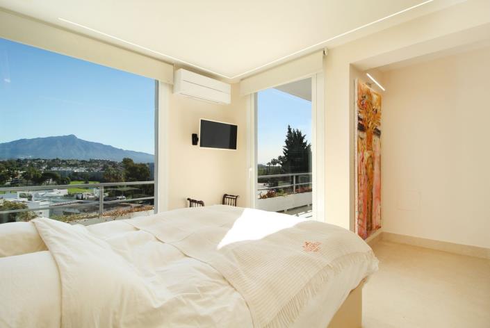 Image No.10-3 Bed Apartment for sale