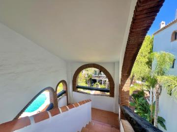 2-5bd7b9d04b45e33852eaf0ec6670150d