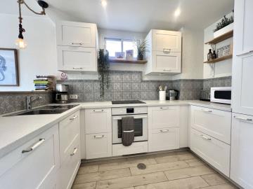 4-c23c0f86247804fa50226aecd8b0b2c8