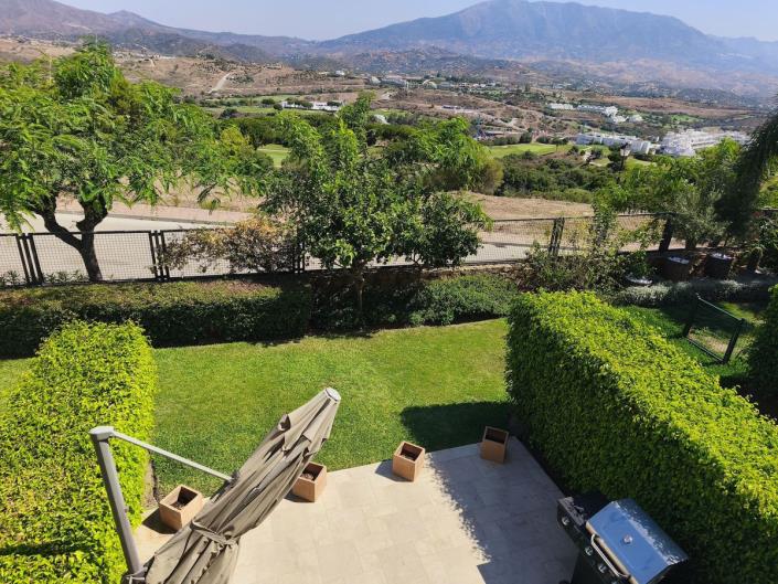 Image No.28-3 Bed Townhouse for sale