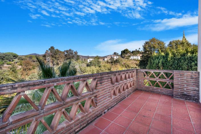 Image No.21-4 Bed Villa / Detached for sale