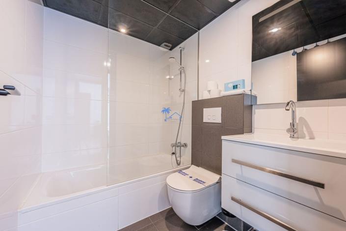 Image No.40-3 Bed Apartment for sale